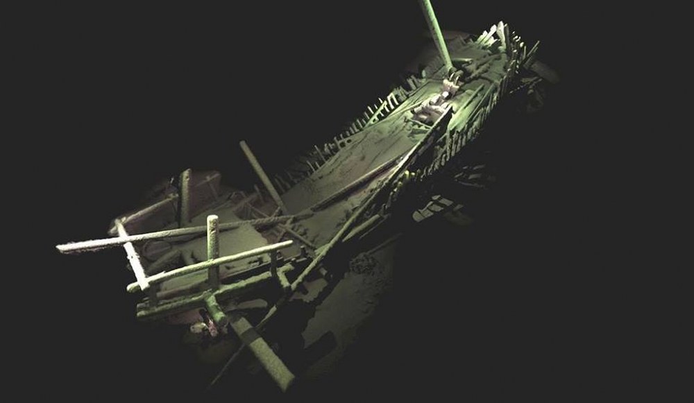 На дъното на Черно море откриха останки на най-древния неповреден кораб в света (СНИМКИ)