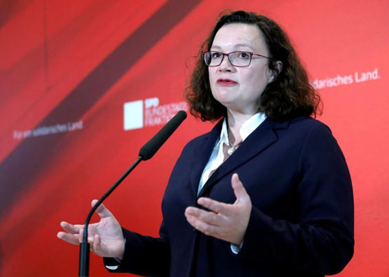 Коалицията на Меркел с ново дъно по рейтинг