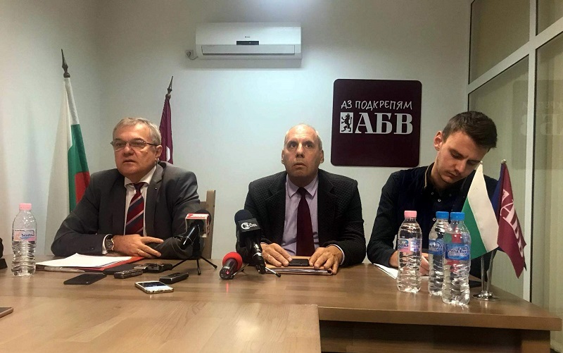 Румен Петков в Стара Загора: Настояваме държавата да предприеме всички мерки за развалянето договора с „Марица Изток“ 1 и 3