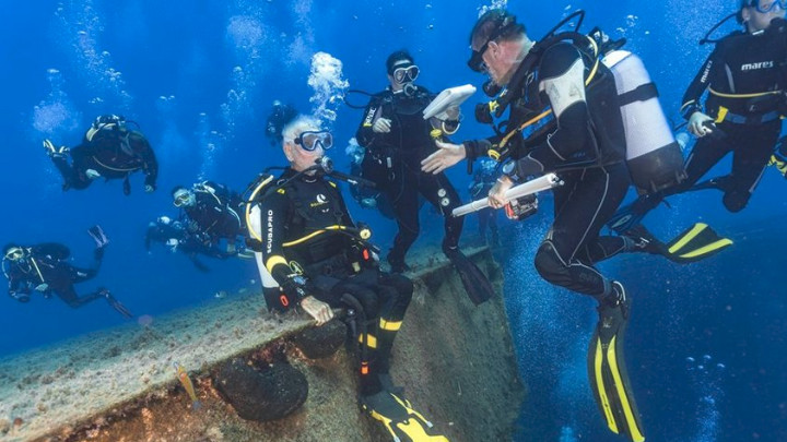 95-годишен британец постави рекорд на Гинес за най-възрастния гмуркач в света