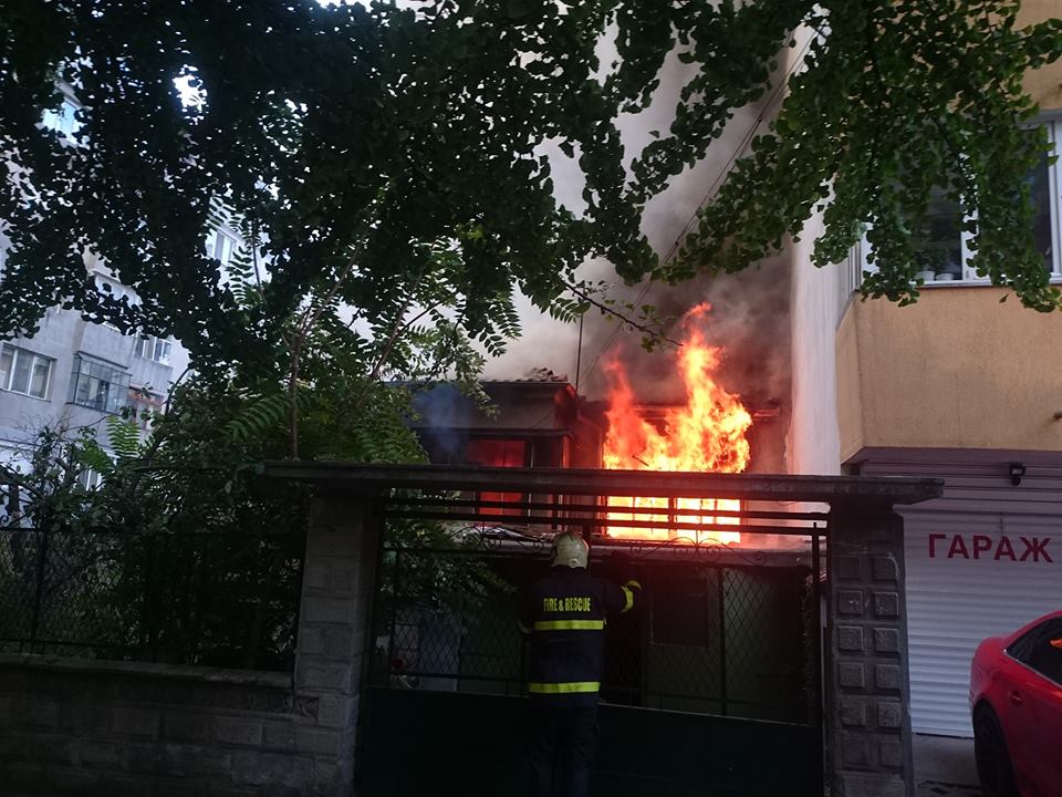 Пожар изпепели къща, в която е живял Йордан Йовков