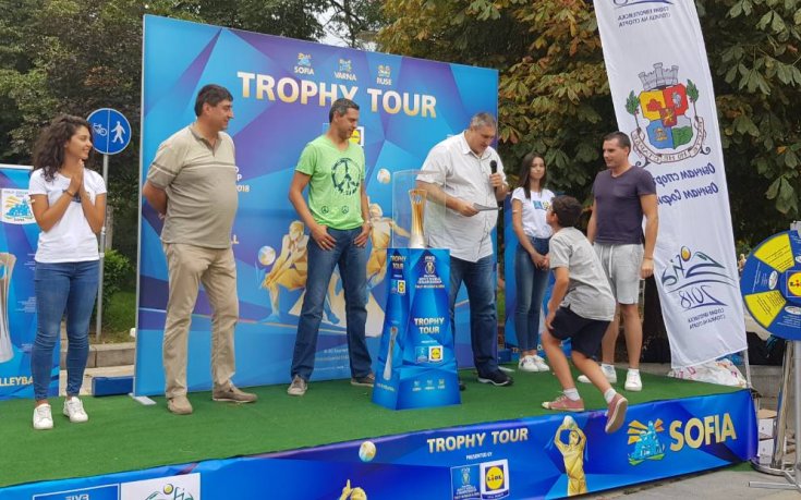 Любо Ганев: Не е важно кой отсъства, а кой ще играе