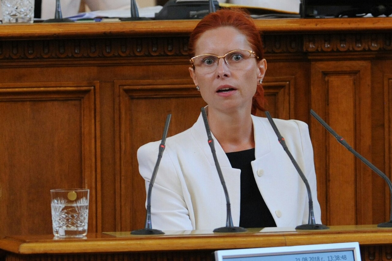 Ралица Агайн: Има рискове в сектора на застраховките "Гражданска отговорност"