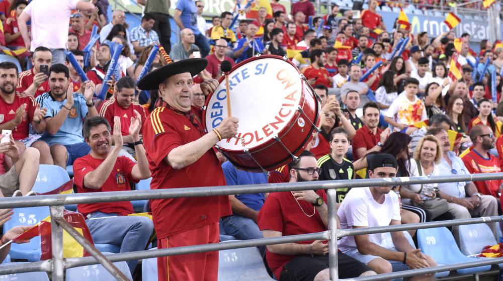 Маноло моли руския президент: Путин, пусни ме с тъпана