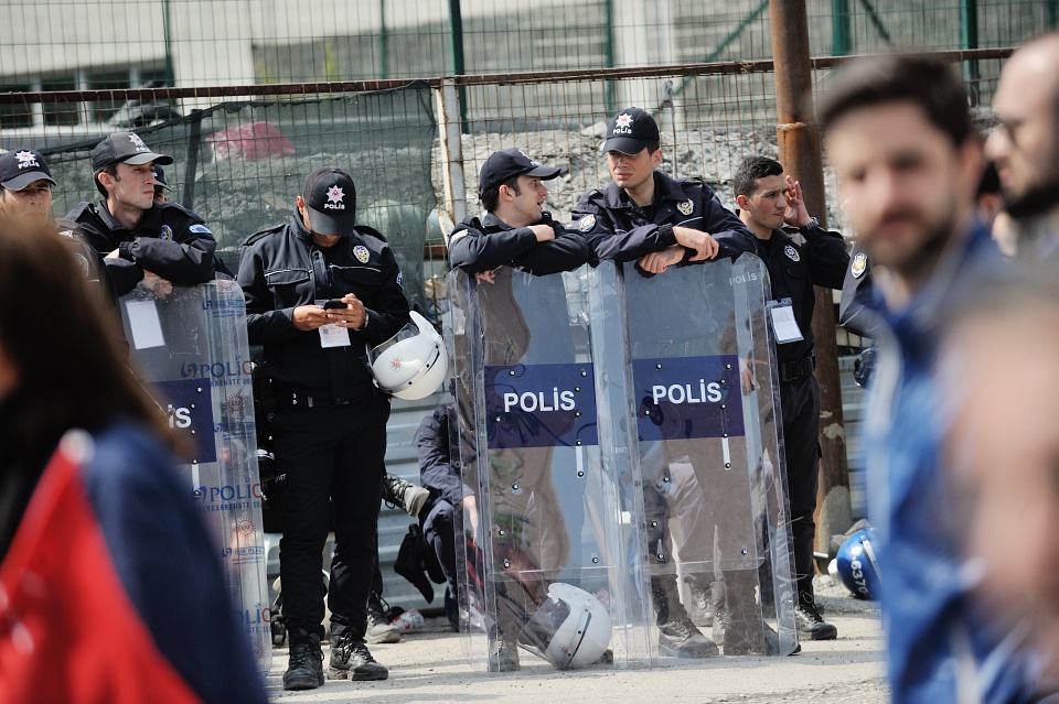 Заповеди за арест на 99 души в Турция заради връзки с ФЕТО