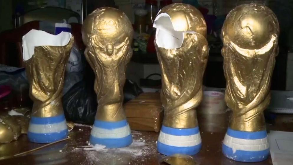 Крият дрога в световната купа