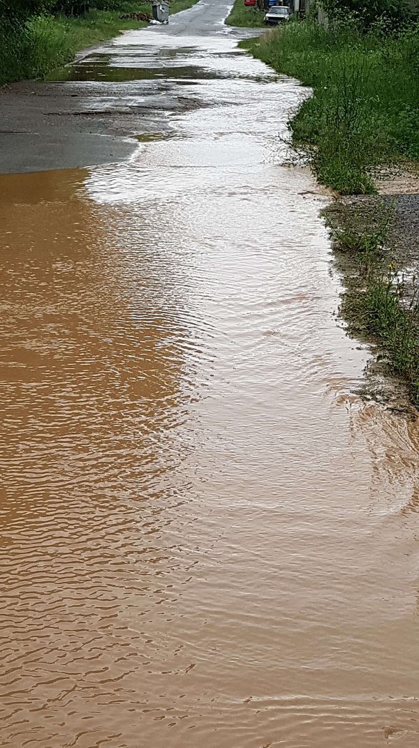 Бурята с порои е минала през още шест села в Монтанско (СНИМКИ)