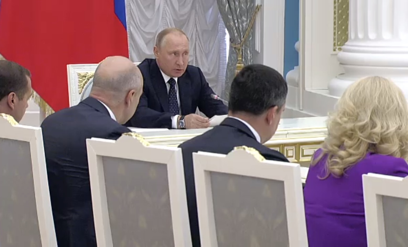 Путин поиска от новото правителство промени във всички области