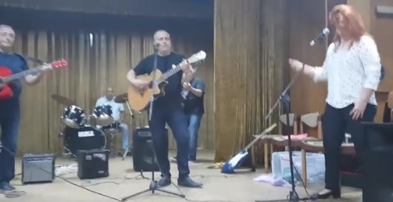 Рок версия на „Шушана“ набира популярност в социалните мрежи