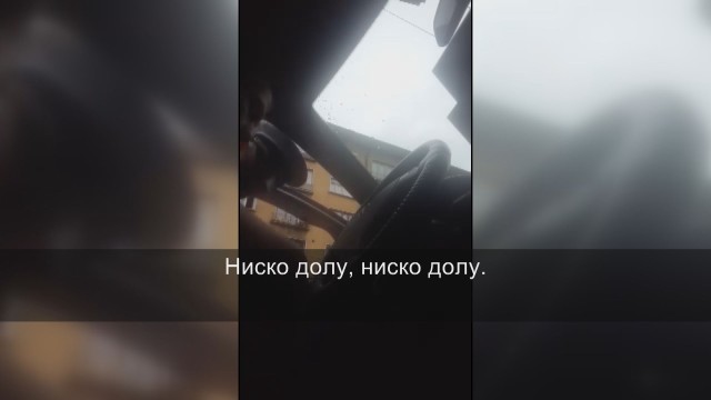 Пътен полицай взима пари от столичен шофьор, инструктира как да му даде рушвета