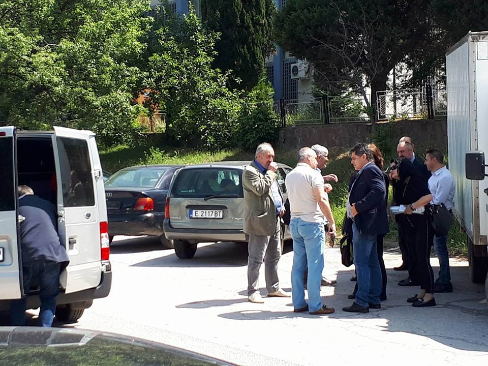 Петима са задържани при акцията в КАТ-Благоевград