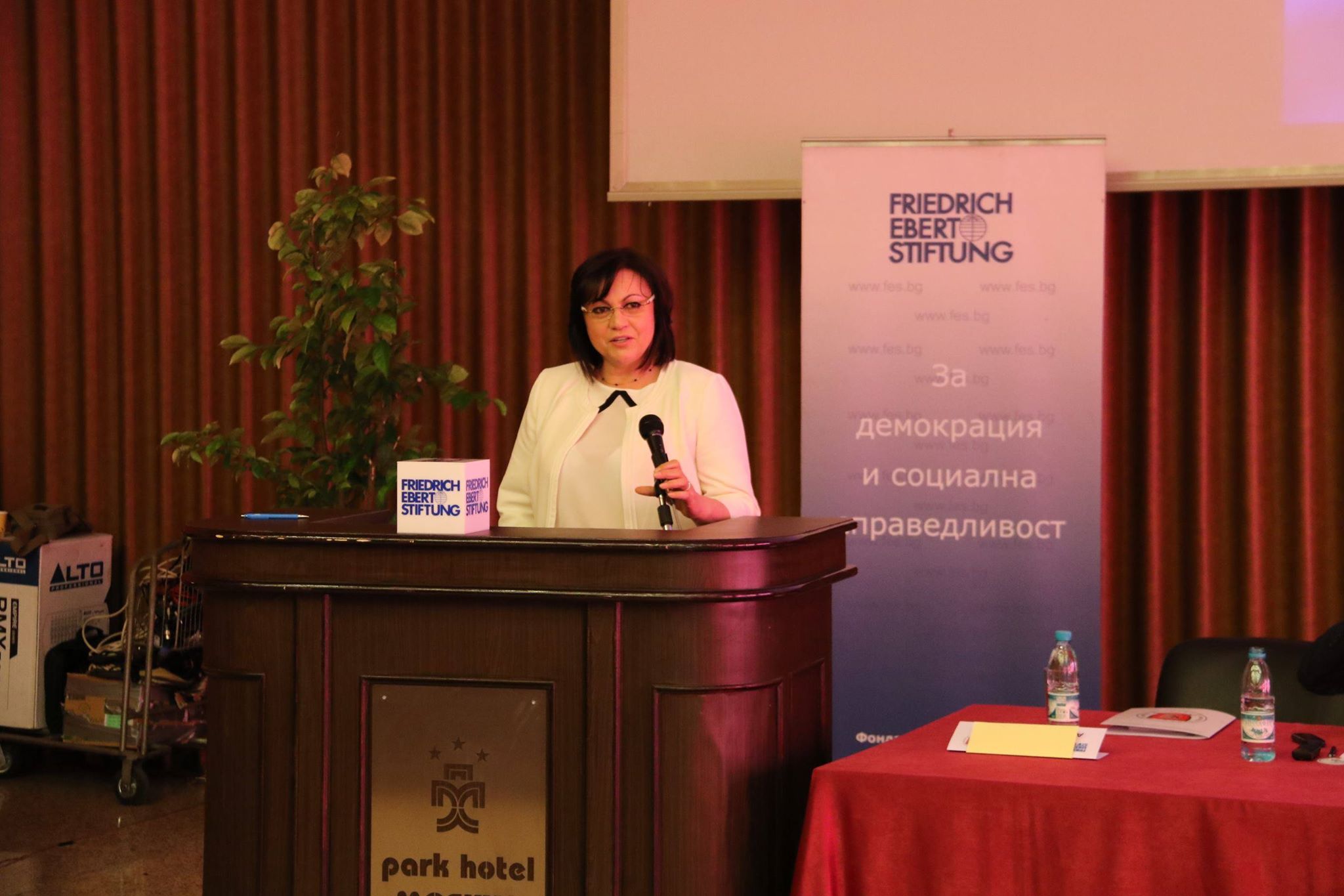 Нинова: Винаги сме били за участие на България в изграждането на обща европейска отбрана