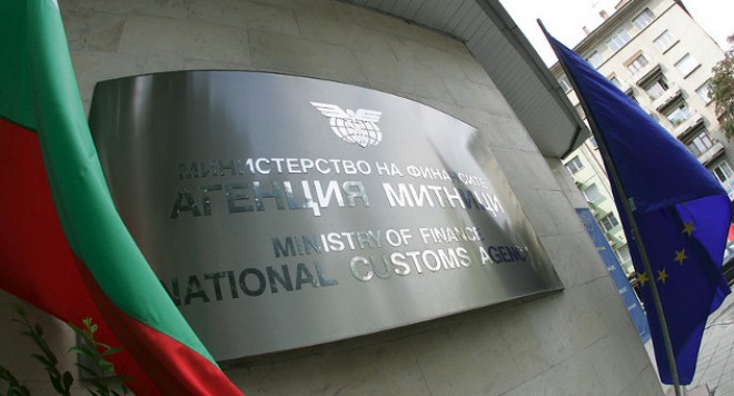 Агенция Митници: Винетките и пътните такси ще се обработват ръчно от 8 до 10 април