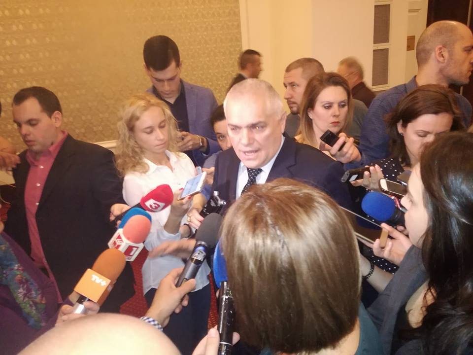 Вътрешният министър Валентин Радев: Инцидентът в "Арсенал" е станал на място, където работниците не е трябвало да бъдат
