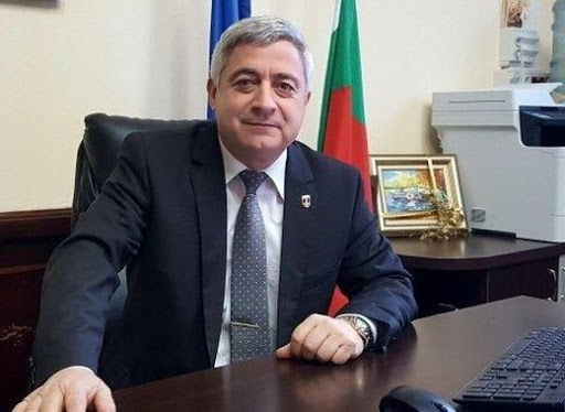 Разработка на екип от 14 учени: Патентоваме предпазна маска със сребро и титан 