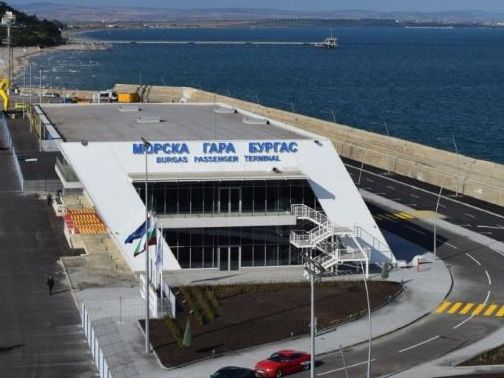 Морска гара става декор на „Голата истина за група „Жигули“