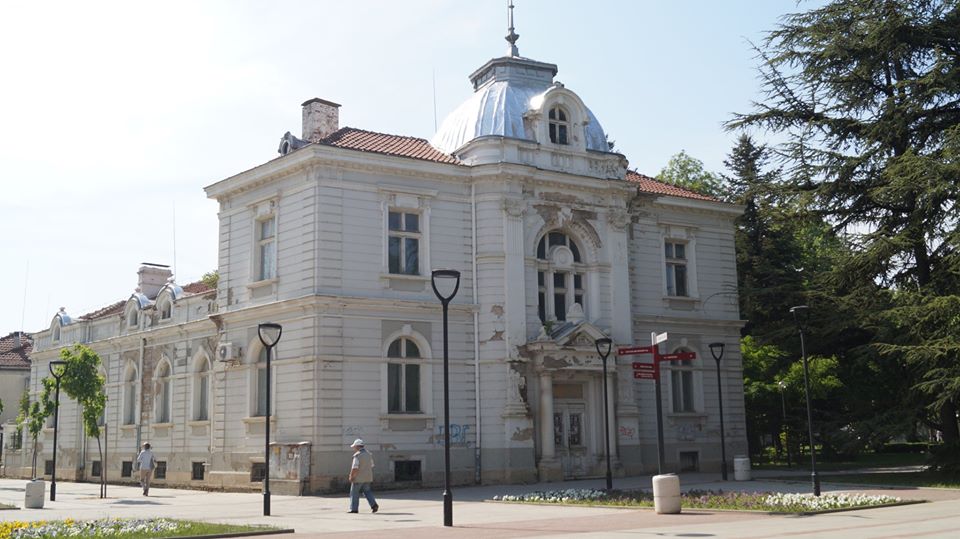 Община Търговище търси концесионер за сградата на Земеделската банка