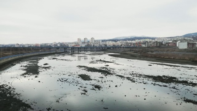 Условна присъда за майката, хвърлила новороденото си бебе във "Водното огледало" в Кърджали