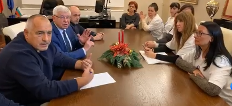 Гледайте срещата на премиера и министри с протестиращите медицински сестри (ВИДЕО НА ЖИВО)
