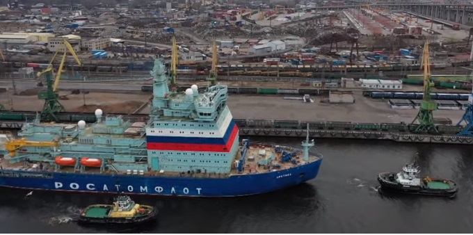 Русия приключи първото изпитание на най-мощния си ледоразбивач "Арктика" (ВИДЕО)