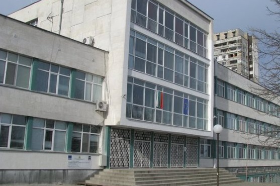 Психично болен руснак предизвика паника в Немската гимназия в Бургас