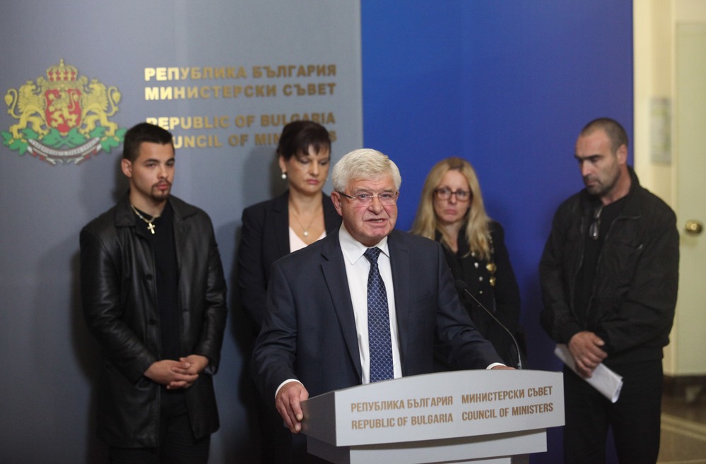 Кирил Ананиев е възложил проверка по случая с Адриан Петков, който почина, докато чакаше белодробна трансплантация