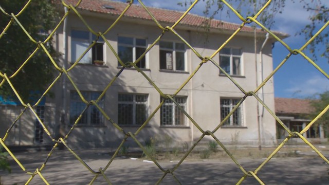 Родител нападнал учителка в Старозагорско