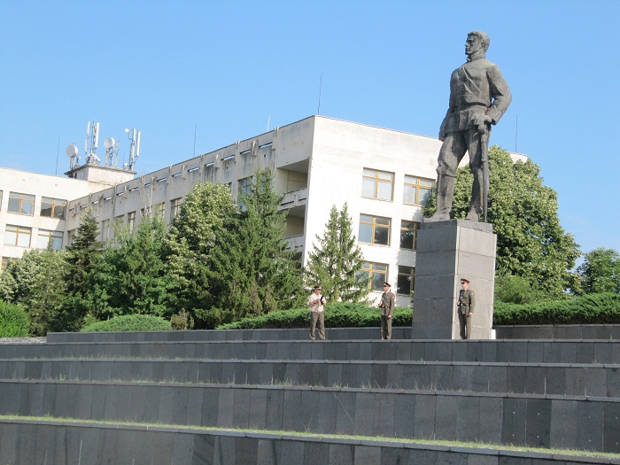 НВУ обяви 60 свободни места за студенти