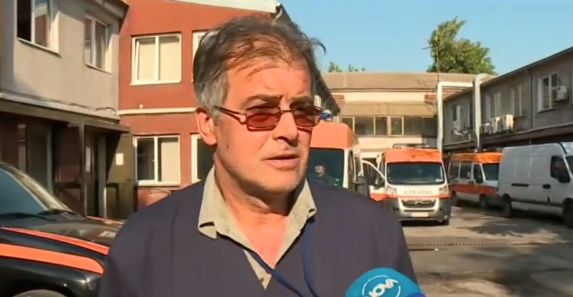 Шофьорът на линейката, нападната от колоездач: Момчето заби 25-сантиметров нож в гумата и заплаши, че ще ме убие