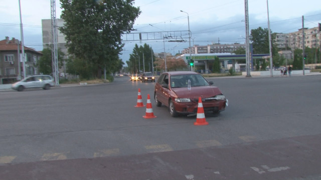 Джип и кола катастрофираха в Пловдив