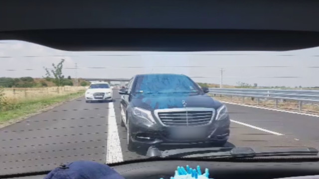 Агресия на "Тракия": Две коли са опитали да изтласкат трета от пътя между Пловдив и Стара Загора, твърди семейство