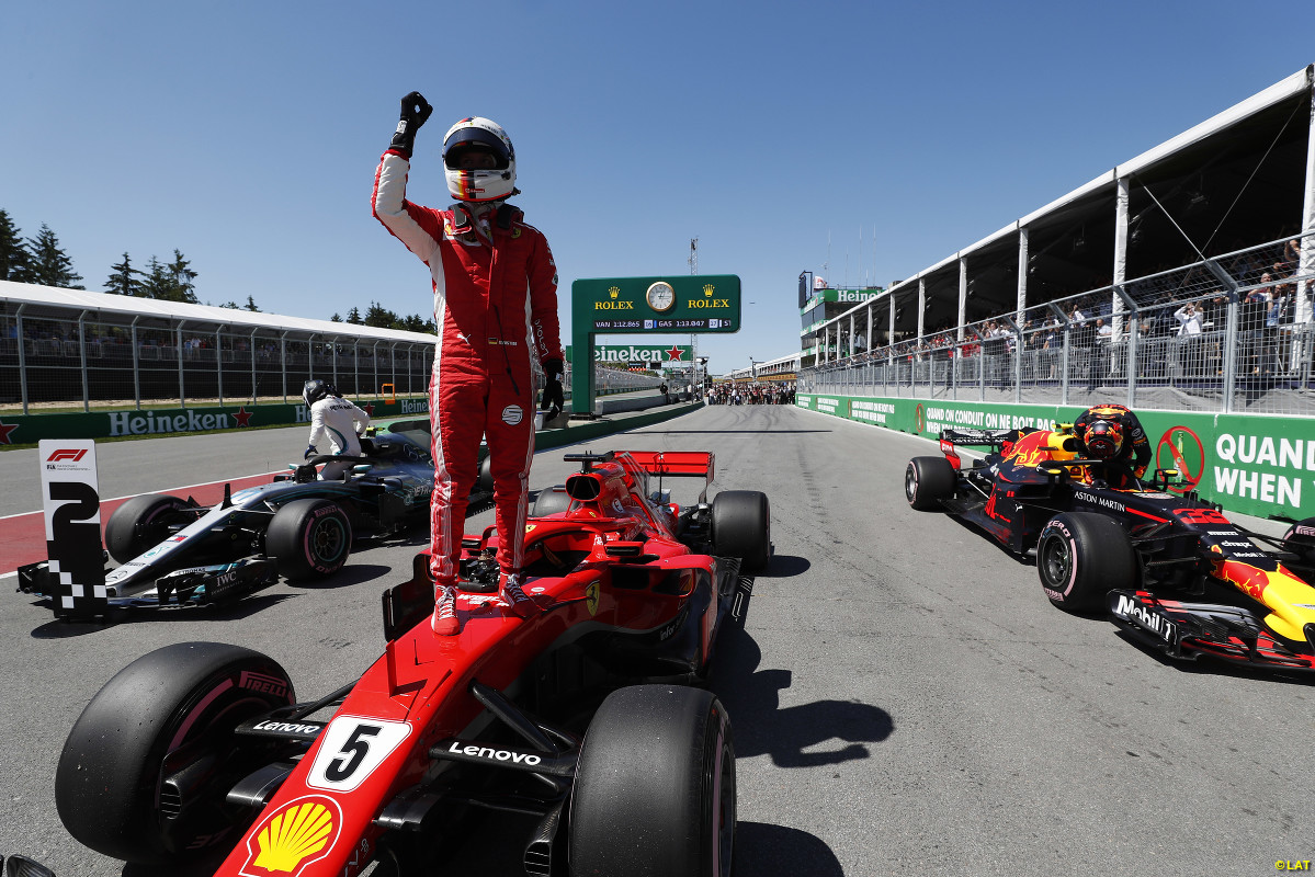 Гуми пратили Хамилтън назад на старта