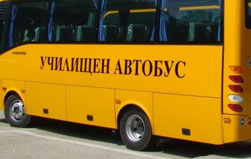 Задържаха пиян и дрогиран шофьор на автобус с 35 деца