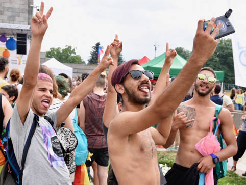 Гейпарад и „Поход на семейството“ в София (ОБЗОР)