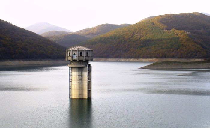 С близо 3 млн.кубика се вдигна нивото в язовир "Асеновец"