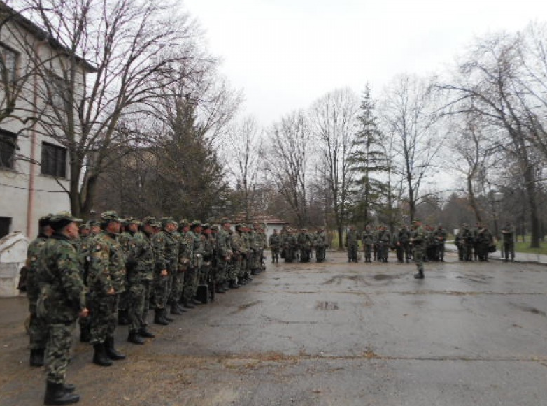 Български и американски военни повишават подготовката си в съвместно ротно тактическо учение на учебен полигон „Ново село“