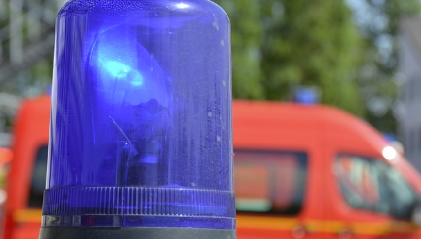 Два тира са се ударили челно в Монтанско, единият шофьор с опасност за живота