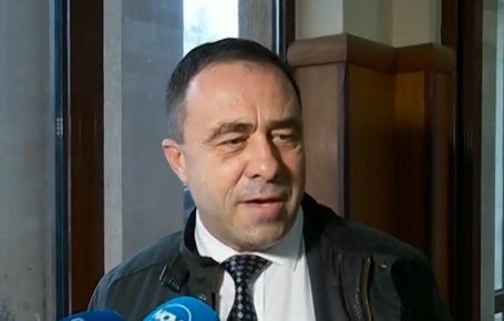Заместник-министърът на екологията Красимир Живков отрече да е задържан