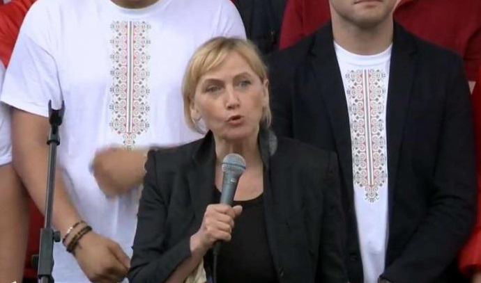 Елена Йончева от Бузлуджа: Не искаме само да свалим правителството, искаме много повече