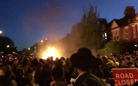 Експлозия рани близо 30 души на еврейски празник в Лондон (ВИДЕО)