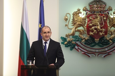 Радев дава пагони на 11 генерали в навечерието на 6 май