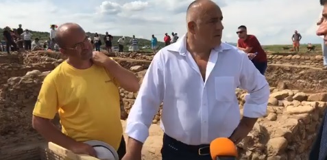 Борисов посети археологическите разкопки край Благоевград, постави срок до 2 месеца да се вземе решение за магистрала "Струма" (ВИДЕО)