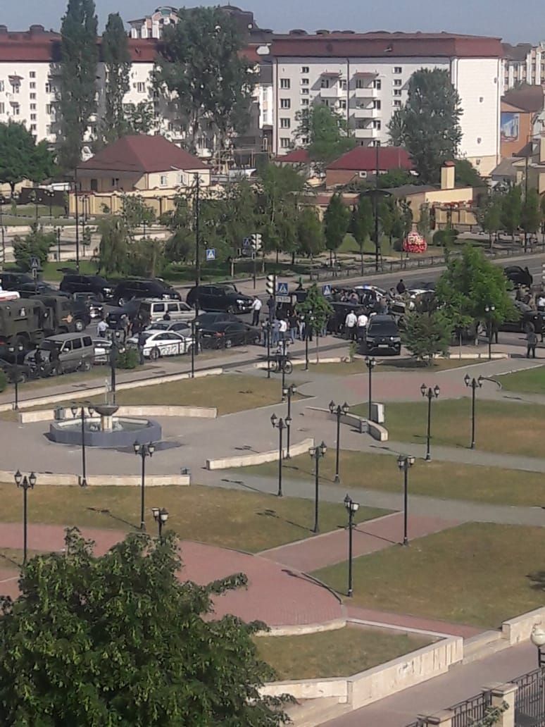 Трима загинали при терористична атака в руския град Грозни