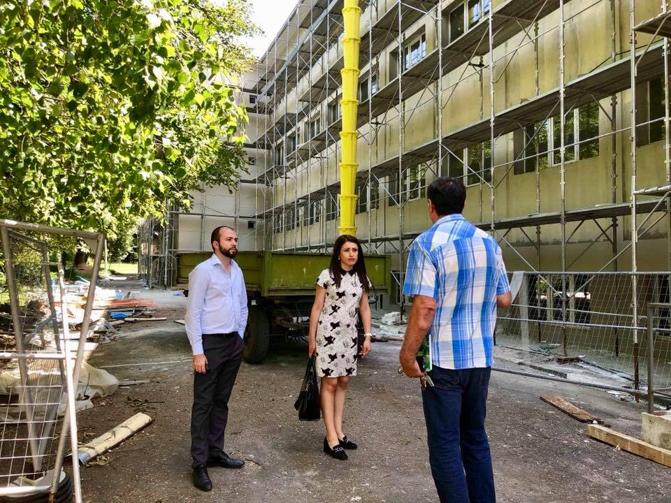 Депутатът Станислава Стоянова разговаря с ръководствата на Аграрната гимназия и Комплекса за социални услуги в Павликени