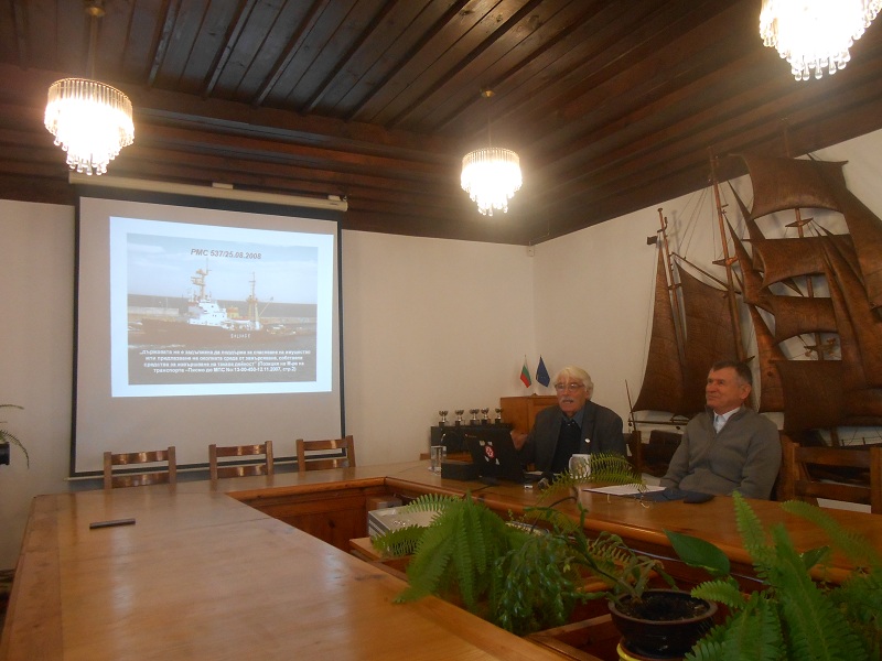 Морският бранш скочи срещу обществена поръчка за спасителни кораби
