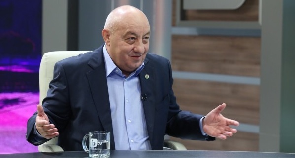 Хората на Гергов свалиха политическо доверие от Нинова