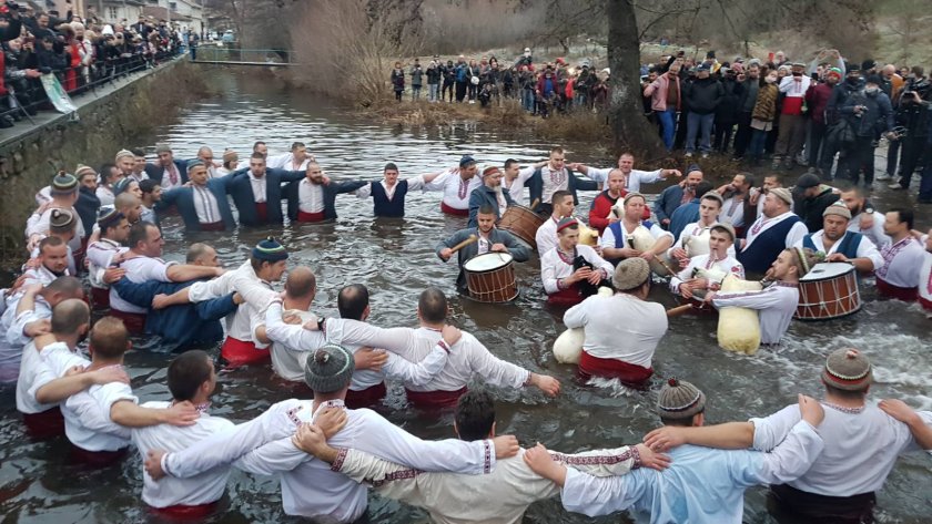 За либералното лицемерие