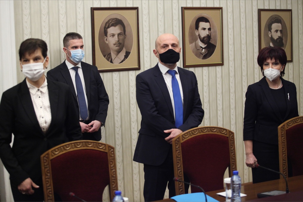 Даниела Дариткова: Имаме готов законопроект, който предвижда всички карантинирани лица да гласуват с подвижни секции