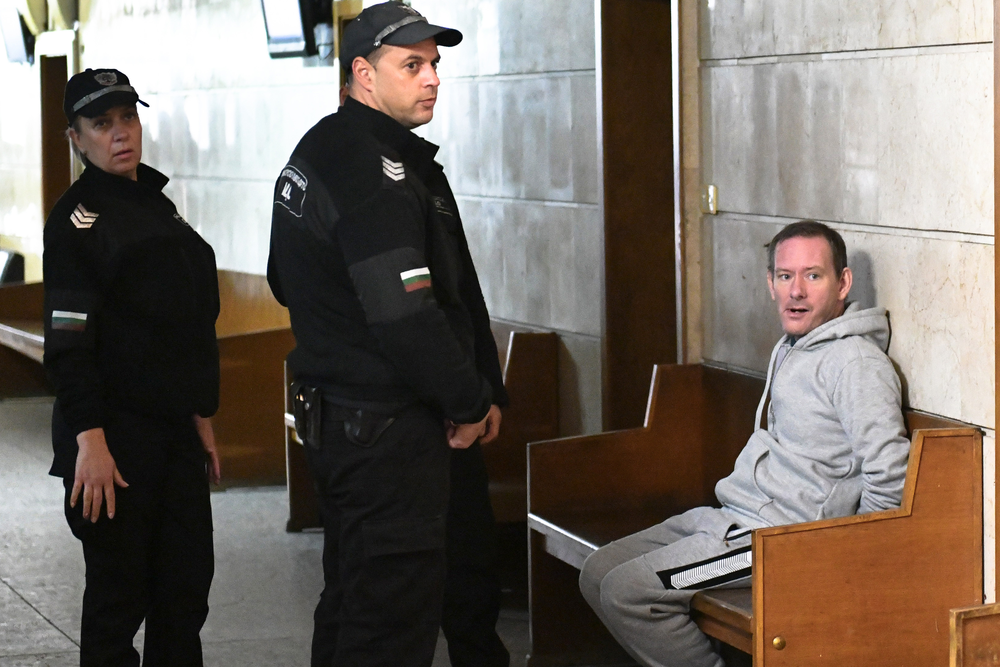 Британският пастор педофил на български пред съда: Обичам всеки ромски гражданин в Сливен!