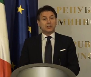 Италианската опозиция настоява за оставката на Конте